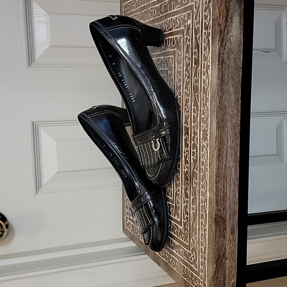 Salvatore Ferragamo black Heels - Picture 2 of 7